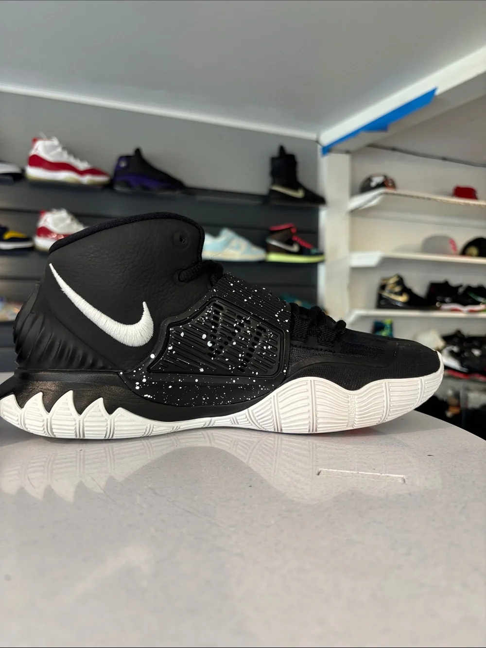 Nike Kyrie 6 “ Jet Black“ Mens Size 8